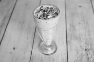 Dry Fruit Milkshake (Anjeer)