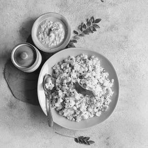 Rava Upma With Coconut Chutney