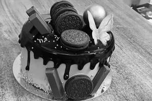 Chocolate vanilla Cake [500 g, Serves 5]