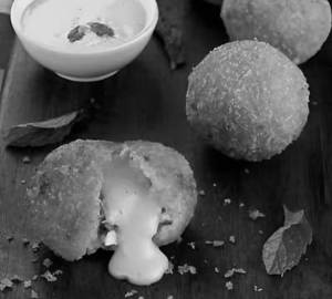 Chicken & Cheese Bites (6 Pcs)