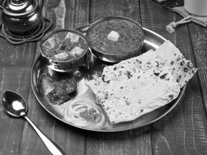 Kadhai Paneer, Dal Makhani, Rumali Roti Thali