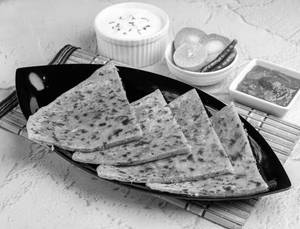 Tandoori Aloo Pyaz Paratha