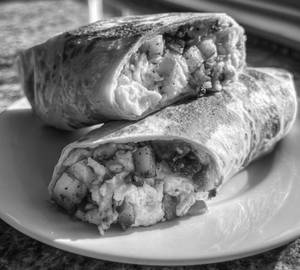 Egg and cheese roll