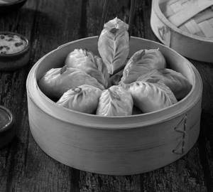 Paneer Steamed Momos (10 Pieces)