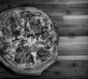 Barbeque chicken pizza