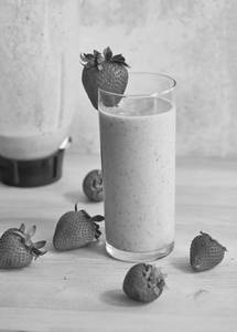Strawberry Lassi - 300ml