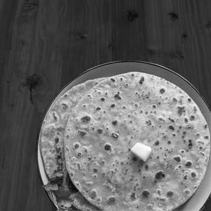 Mooli Paratha (2 pcs Tawa Paratha)