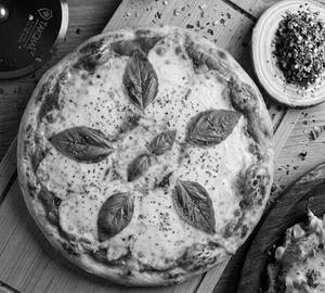 Margherita Pizza [8 Inches, 6 Slices]