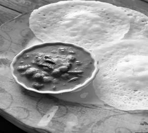 3 Appam + Kadala Curry
