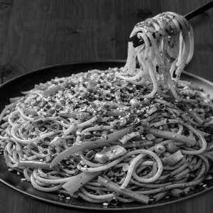 Veg  Chilli Garlic Chowmein