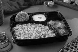 Paneer Makhmali & Sabudana Vada Bhoj Thali