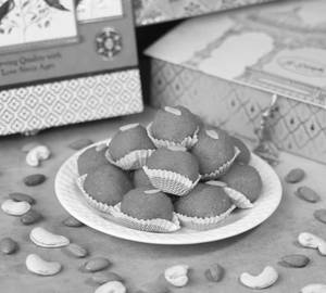Motichoor Laddu (Ghee)