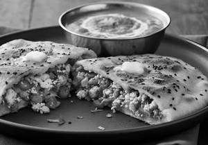 Paneer Kulcha with Dal Makhani     