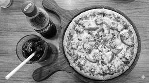 Paneer Pizza And Campa Cola 200 ML
