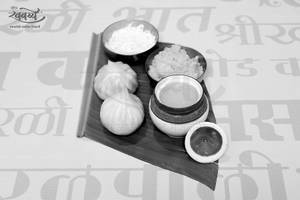 Ukadiche Modak + Tup