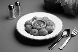 Cheese Jalapeno Balls (8 Pcs)