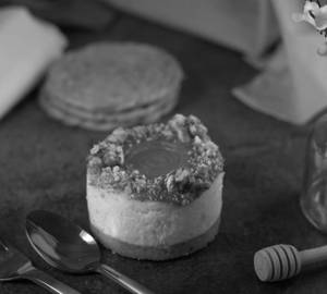Salted Caramel Crown Cheesecake - Small (210GM)