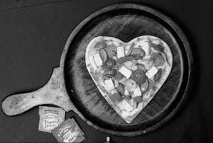Veggie Heart Pizza 9 Inch