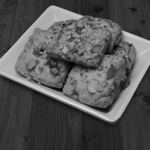 Fruit Pista Biscuit