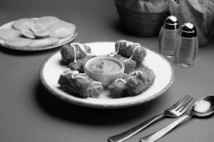 Vegetable Corn Cheese Rolls (8 Pcs)
