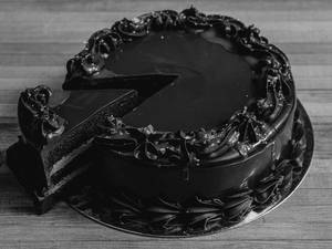 Dark Chocolate Sea Salt Caramel Cake