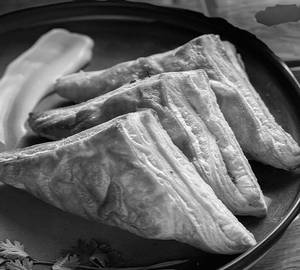 Veg Puff (3 Pieces)
