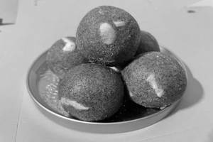 Ragi Dry Fruit Laddu