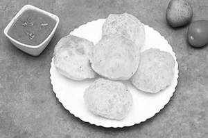 Poori Aloo Tamatar Sabzi