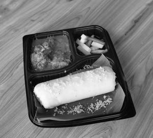 Puttu & Chicken Curry