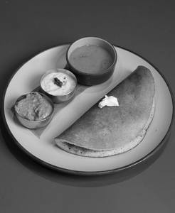 Benne Garlic Roast Dosa