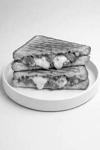 Veg Chutney Cheese Grill
