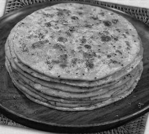 Paneer Paratha [2 Pieces]