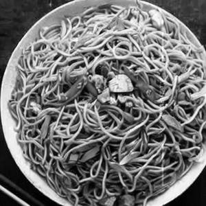 Szechuan hakka noodles chicken