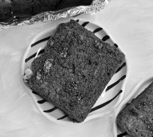 Chocolate & banana Teacake