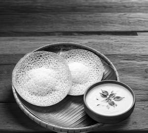 Appam [2 Pieces] With Coconut Milk
