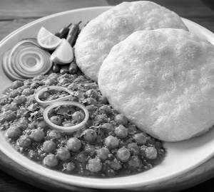 Chole Masala + Plain Bhature [2 Bhature]