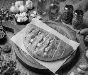 Stuffed Paneer Garlic Bread