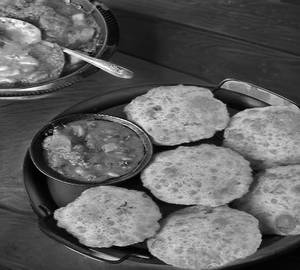 Poori Aloo Sabzi