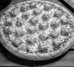 Paneer Makhani Pizza [6 Slices]