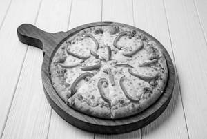 Cheese N Capsicum Pizza