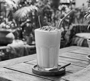 Garmi Bhagao Lassi ⭐