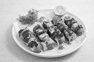 Hariyali Paneer Tikka [8 pcs]