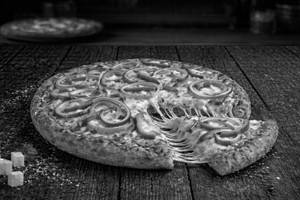 Onion and capsicum pizza
