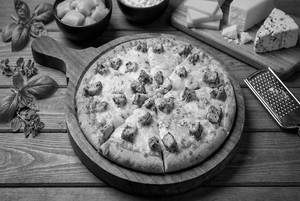 4 Cheese N Chicken Pizza