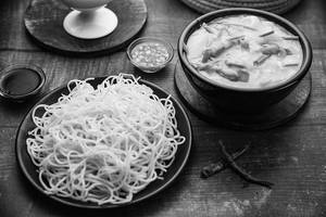 Veg Cantonese Noodles Gravy