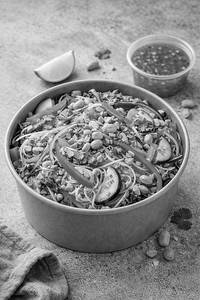 Asian Crunch Rice Noodle Meal Salad(cold)