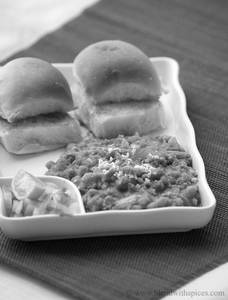Paneer Pav Bhaji(2Pcs)
