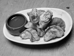 Chicken  Fried Momos (4pieces)