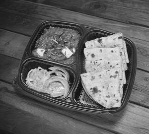 Kadhai Paneer Thali[2pc roti]