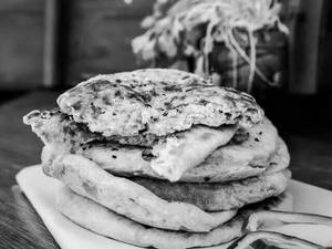 Stuffed Naan (paneer)